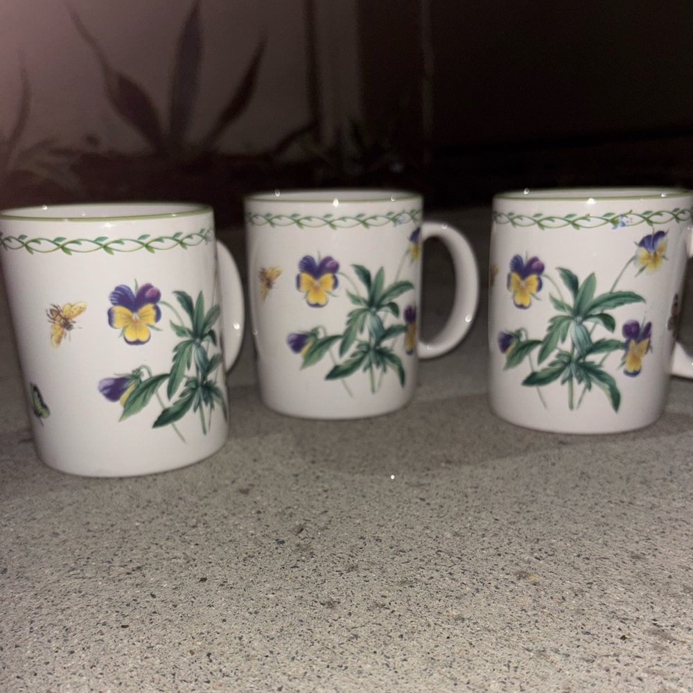 STUDIO NOVA Stoneware MUGS set of 3